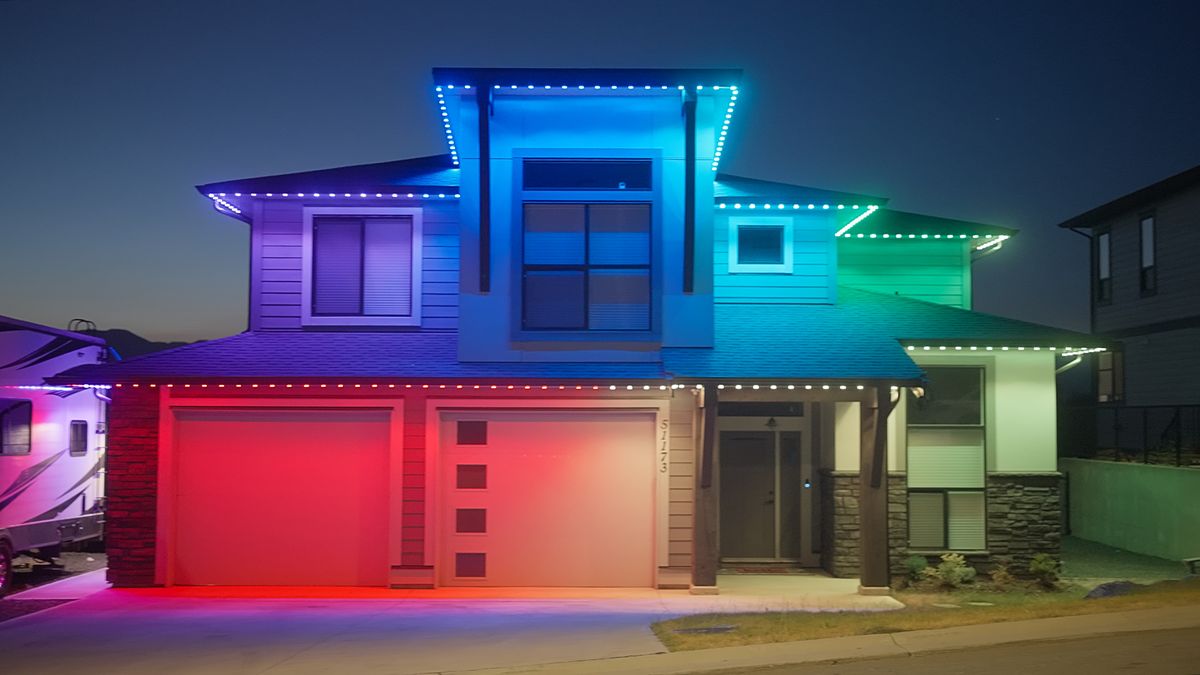Home with Watts permanent architectural lighting in Castle Rock